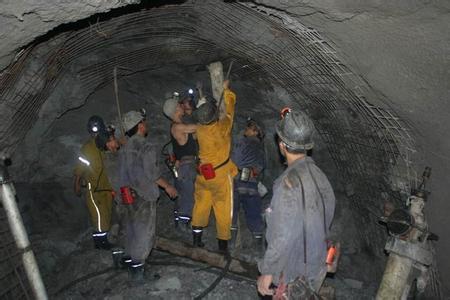 红岗工程爆破中的危险因素分析以及应对工程爆破危险的措施