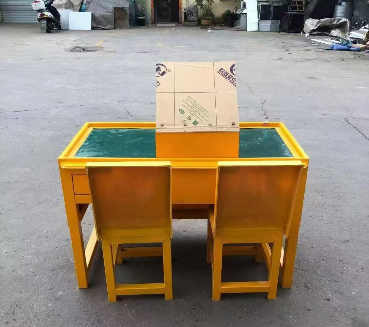 红岗防静电导通桌井下煤矿火工品发放桌：危险品流转的安全守护者
